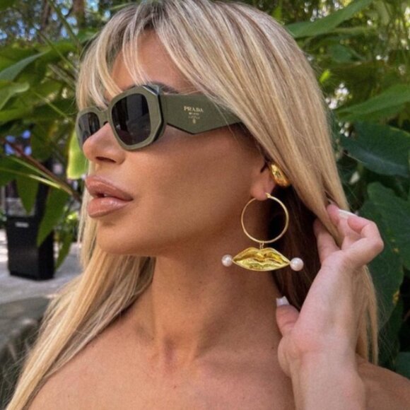 NEW PRADA GREEN PR17WS 13N5S0 UNISEX GREEN SUNGLASSES PRADA SPR 17W 13N-5S0 - Picture 2 of 14